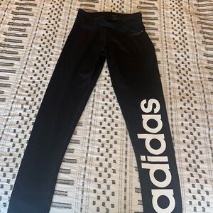 Women’s adidas leggings size small